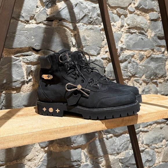 Louis Vuitton 2019 Black Nubuck Monogram Eclipse Chain Hiking Boots - Picture 1 of 12